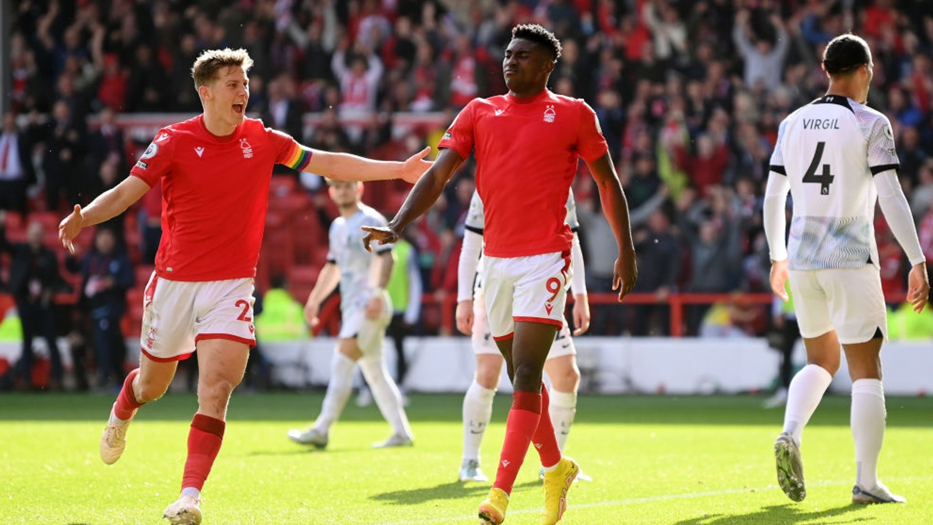 英超赛场上 英超赛场上